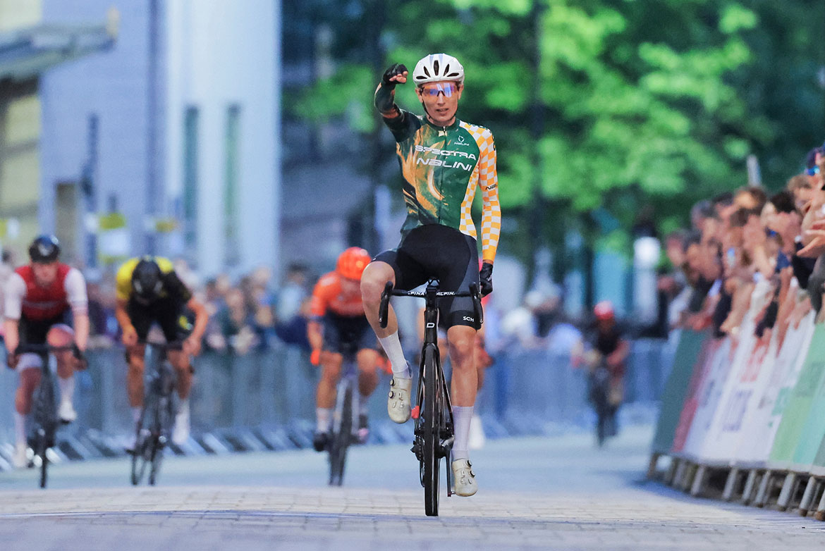 Toby Barnes Winning the Bike Box Alan Grand Prix